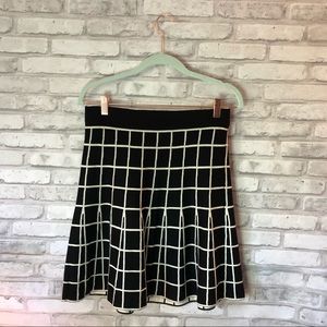 Ann Taylor LOFT Black & White Sweater Skirt Sz MP